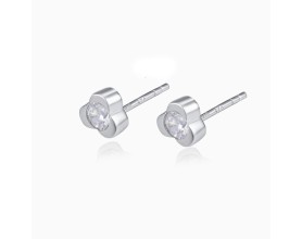 SIMPLE CLOVER STUD EARRINGS