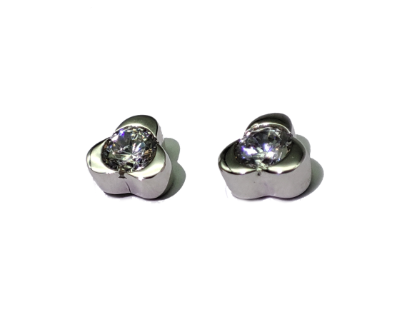 SIMPLE CLOVER STUD EARRINGS
