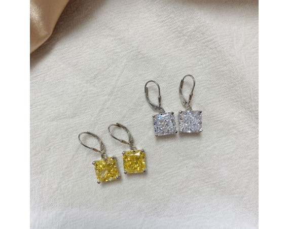 SMALL SQUARE DANGLE ZIRCONIA EARRINGS