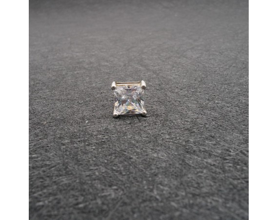 DIAMOND SQUARE EARRINGS