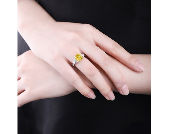 SQUARE ZIRCON RING