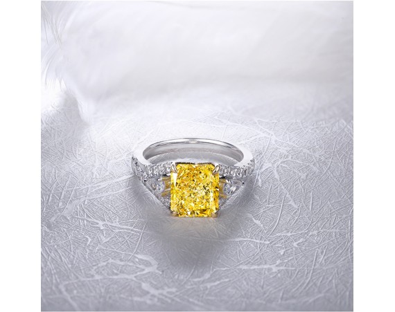 SQUARE ZIRCON RING