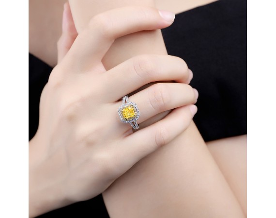 DOUBLE ZIRCONIA RING